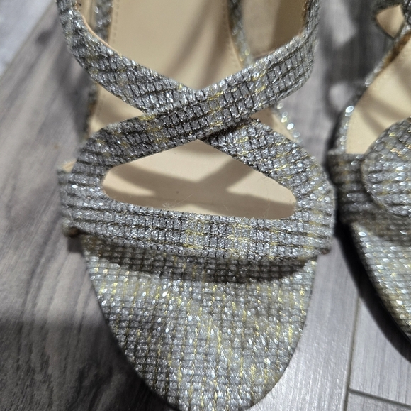 Kelly & Katie Silver Strappy Heels Sz 8 - Picture 8 of 12